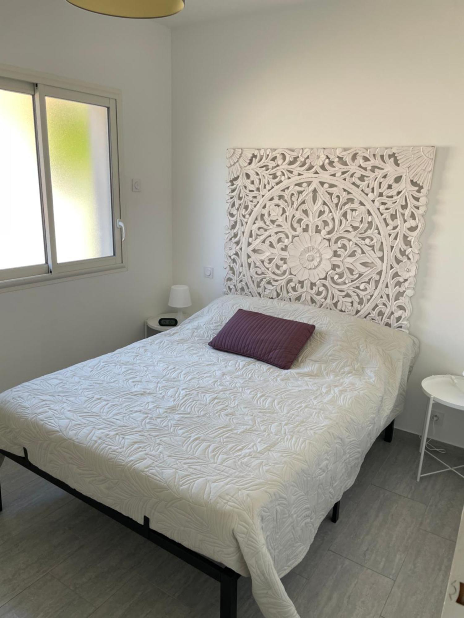 Appartement T2 Avec Terrasse Et Cour Cavaillon Exterior foto